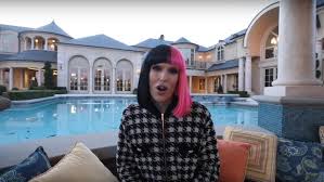 Quarantine & strike a pose filmed a new life & house update video today, it will be up saturday#jeffreestarcosmetics #selfmade. Where Does Jeffree Star Live And How Big Is His House