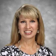 Heidi Newcomb's Instagram, Twitter & Facebook