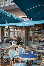 Terrasse De La Rotisserie Maison Becquey A Paris Le Mobilier Exterieur Est Signe Maison Gatti Decoration Par Le Studio Emma R Mobilier Terrasse Maison Auvent