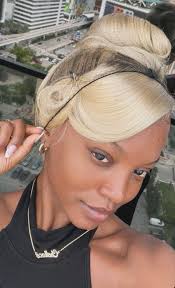 gnT sdT dTnltaos nl tool Castle 5- $123 $390 。0 SAVE $250 오어밥 三 2 SAVE SAVE  S100 a О 一 a e Sた。.