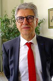 Le nouveau préfet Bernard Gonzalez prêt à pédaler à fond pour les (…)