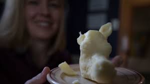 Iowa butter cow makes home 600 miles away in Michigan