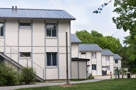 Doch die aktuelle situation mit seit sechzehn jahren wohnt bettina halbey schon in ihrer wohnung, sie fühlt sich wohl in dem kleinen mietshaus. Hagendeel Wohnungen Fur Fluchtlinge Eimsbutteler Nachrichten
