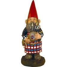 With designs that range from the understated to the in fact, droves of modern garden gnomes have completely broken the mold by refusing to adhere to. Scottish Gnome Gnome Garden Fairy Garden Gnomes Funny Garden Gnomes