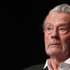 Família de Alain Delon dividida por causa de herança e questões tributárias  suíças