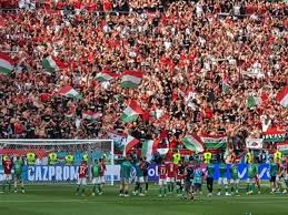 Az első negyedórában egyik gárda sem jutott el helyzetig, inkáb K Inecmriaxozm