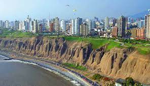 Founded in 1535 by the spanish conquistador francisco pizarro, the modern city is a curious mix of the modern mega city with some 'islands of modernity', large but orderly slum areas and colonial architecture in the city center. Mein Austausch In Lima Peru Von Carolina Erfahrungen Mit Erasmus Lima