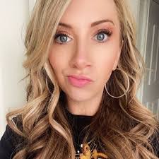 Autumn Hancock's Instagram, Twitter & Facebook