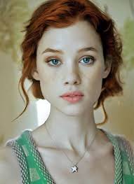 Jolie Fille Avec Cheveux Oranges Yeux Bleus Et Taches Brunes Redhead Beauty Ginger Hair Beautiful Redhead C'était une jolie fille au coeur sec. jolie fille avec cheveux oranges yeux