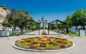 Piata unirii din cluj napoca. 10 Cele Mai Frumoase Locuri Din JudeÈul MureÈ