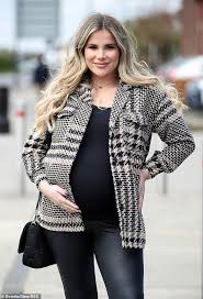 Tommy mallet's height is unknown & weight is not available now. Georgia Kousoulou Cradles Her Baby Bump At Towie Filming After Beau Tommy Mallet Made Forbes List News Chant Uk