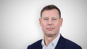 Mathew Harvey's Instagram, Twitter & Facebook