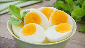 A pasqua l'antipasto (e in alcune zone del centro anche la colazione al mattino) non si può fare senza le uova sode, ovviamente colorate a dovere. Quante Uova Si Possono Mangiare Al Giorno Ecco Cosa Dice La Scienza