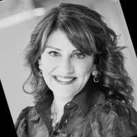 Debra Parizek's Instagram, Twitter & Facebook