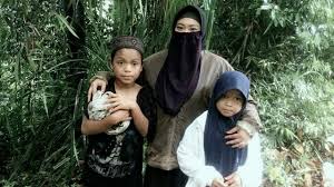 Apabila anda bermimpi tentang mengaji menunjukkan bahwa anda akan mendapatkan keberuntungan besar dalam waktu dekat ini. Kisah Haru Kakak Beradik Menuruni Jurang Demi Belajar Mengaji Regional Liputan6 Com