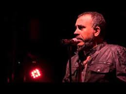 Biyonik ele kavuştu, haluk levent ile gitar çaldı. Haluk Levent Bir Firtina Tuttu Bizi Yuksek Kalite Youtube Firtinalar Konserler Youtube