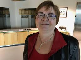 Yellowknife lawyer and former privacy commissioner Elaine Keenan Bengts  passes away at 63