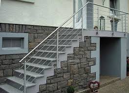 Treppengelander Aussen Edelstahl Mit Stil Treppengelander Aussen Edelstahl Stark Und Haltbar Fur Inspirierende Treppengelander Aussen Gelander Aussen Treppe Aussen