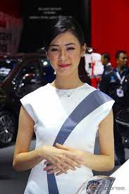 インドネシアモーターショー2017 ニッコリと微笑むコンパニオン 東京モーターショー コンパニオン モーターショー 女性