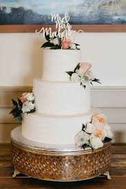 Check spelling or type a new query. Classic White Wedding Cake With Coral Flowers L Cake By Publix Yulee L Photo By Wearethebowsers L Beach Wedding Cake Publix Wedding Cake Simple Wedding Cake