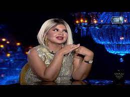 ده شعري وأنتوا طمعانين فيها ليه، وخلعت باروكة الشعر، متابعة. 8mpisombh6u3tm