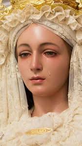 Blessed Virgin Mary: Statues