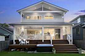 Sold 17 Malcolm Street Narrabeen Nsw 2101 On 16 Nov 2017 2013947024 Domain In 2020 Beach House Exterior Hamptons House Exterior Hamptons Beach House