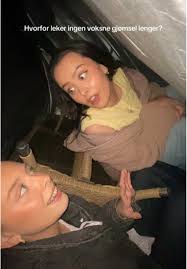 SARA JOHNSEN⭐️ (@sarajohnseeen)'s videos with duvet