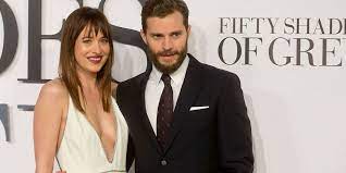 揭發辦公室戀情 妳的上司其實暗戀你的14 個跡象 yahoo奇摩時尚美妝 fifty shades of grey dakota johnson shades of grey
