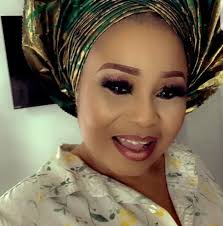 Send forth and presentation of gift to M.C. Helen Popoola from Shepherds'  wives Akure/ Igbara-oke @ccc Surulere parish 4. yesterday after heading  them for Eight Years. Glory be to Heavenly Father.