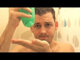 French youtube personality who has gained widespread popularity for his eponymous channel's content. Ce Qu On Pense Sous La Douche Pierre Croce Youtube