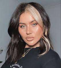 Hair clips and aluminum foil is the better technique to use if you want just a few large, bold streaks. Pin On All Hair