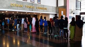 E jy huey esther lim felicia tiong ng wan zew sean wee. Universiti Malaya Ø¯Ø± ØªÙˆÛŒÛŒØªØ± Suasana Mengundi Di Dewan Tunku Canselor Https T Co Vkxomqzsad Http T Co Xy37owywyw