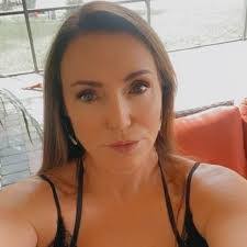 Heidi Pfeffer's Instagram, Twitter & Facebook