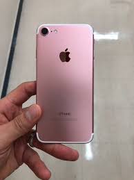 Iphone 7 32 Gb Rose Gold Used For 3 Months Got A Newer Ipad And New Iphone It Was In An Outterbox Since Day One Never Dr Iphone Iphone 7 Rose Gold Iphone 7