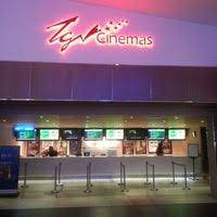 1st avenue at night. מתוך חוות הדעת: Tgv Cinemas 1st Avenue Mall
