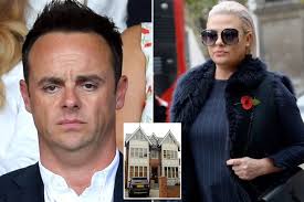 Anthony mcpartlin was born on november 18, 1975 (2002) and ant & dec's saturday night takeaway (2002). Ant Mcpartlin Repeatedly Rings Doorbell As Ex Lisa Armstrong Refuses To Let Him In Mirror Online