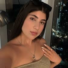 Alyssa Maria's Instagram, Twitter & Facebook