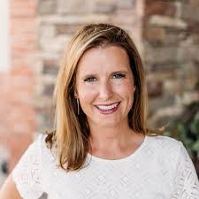 Jill Tran's Instagram, Twitter & Facebook