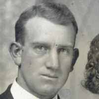 Ralph Karr's Instagram, Twitter & Facebook