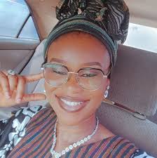 Sweet moment a pilot proposed to his girlfriend inside a plane (Video)