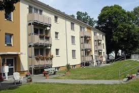 Accompanied Junior Enlisted Soldiers Get On Base Housing Priority In Europe Base Housing Military Housing Weisbaden Germany