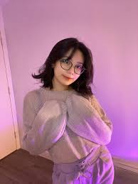 Teemori brunette bombshell unleashing her wild side