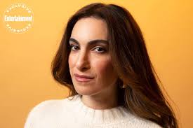 Do Revenge's Jennifer Kaytin Robinson