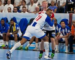 Please note that you can change the channels yourself. Em Pause Spielabsagen Und Wechsel Der Tabellenfuhrung In Portugal So Schlagen Sich Die Deutschen Spieler Innen Im Ausland