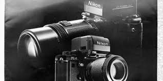 Fungsinya untuk memberikan informasi, misalnya saat wawancara, ataupun saat dialog dalam film. Nikon Indonesia Tutup Bagaimana Sejarah Nikon Halaman All Kompas Com