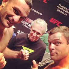 Sean O'Connell has a flair for squaring off : r/gifs