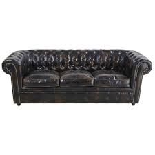 Poltrone letto singolo in vendita online artimondo, selezionate appositamente per te tra i migliori artigiani per arredare e personalizzare la tua casa. Divano Letto Imbottito 3 Posti Moka In Pelle Chesterfield Maisons Du Monde
