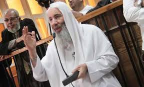 تعرف على موقف الشيخ محمد حسان من الأزهر امام المحكمة دافع الشيخ محمد حسان، الشاهد في قضية داعش إمبابة، عن مكانة الأزهر الشريف ممن يُحاول النيل منه، مؤكدًا أنه صمام أمان للأمة الإسلامية. 04psqlrygbtybm