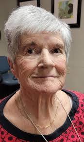 Leslie Folsom's Instagram, Twitter & Facebook